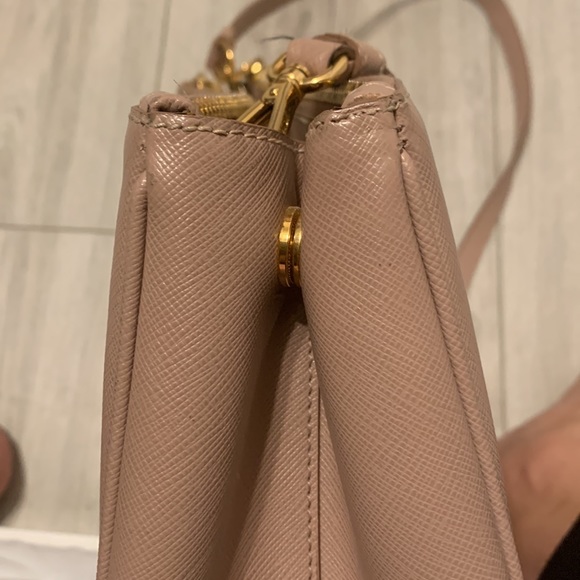 Prada Saffiano Lux Galleria Double-Zip Tote Cammeo - Picture 10 of 16